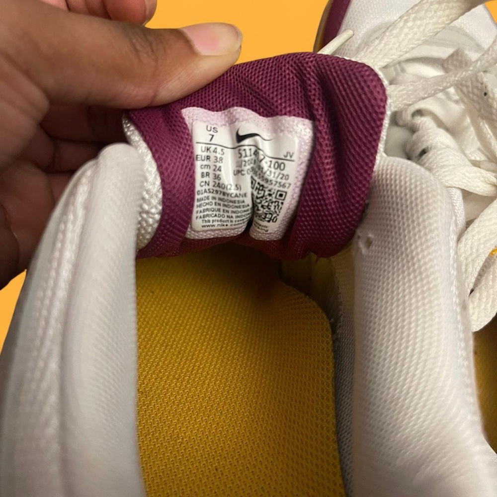 Nike Air Max Correlate in Maroon and Mustard Yellow - Picture 7 of 7